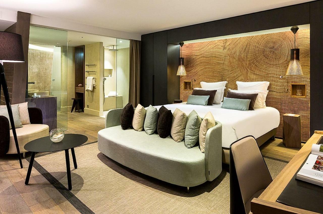 Chateau De Hotel 5*